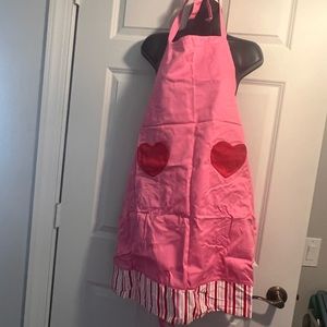 - NWOT VINTAGE HEART APRON PINK/ WHITE/RED TARGET APRON